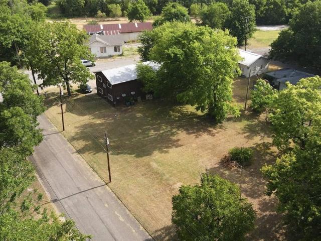 House for sale in Clarksville, Texas