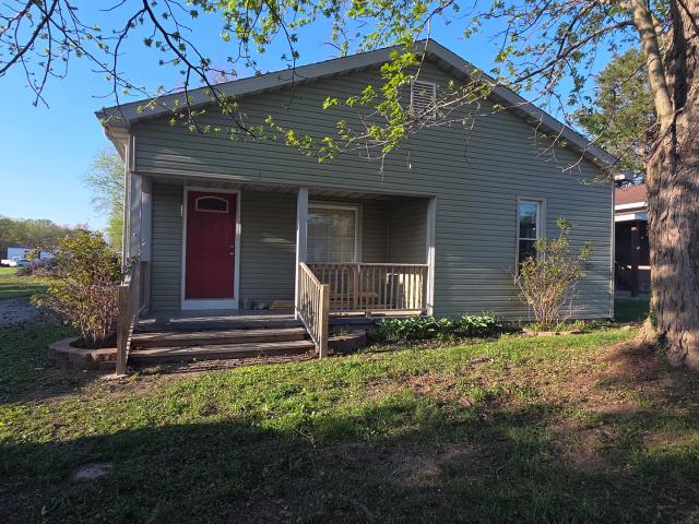 House for sale in Cambria, Illinois