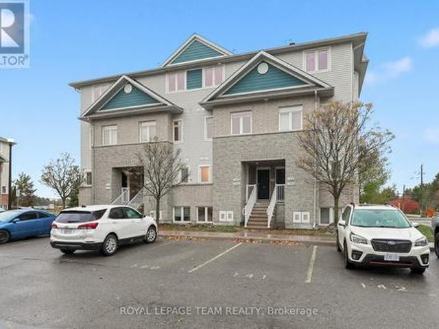 Townhouse for rent in North Grenville, Ontario
