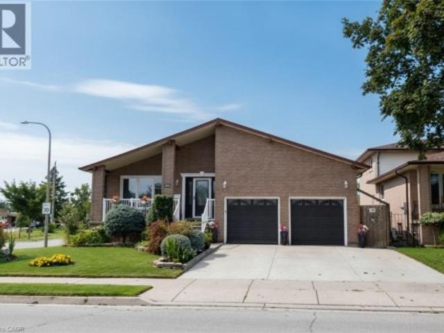 House for sale in Ancaster, Ontario
