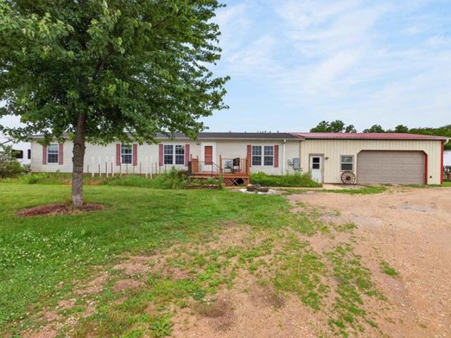 House for sale in Shell Rock, Iowa