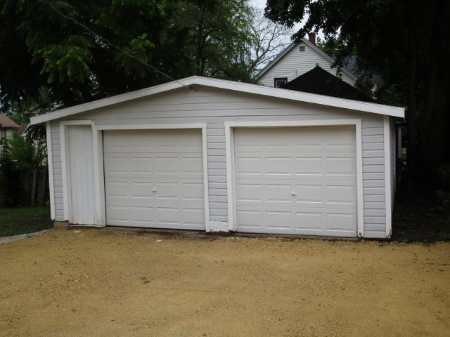 House for sale in Mchenry, Illinois