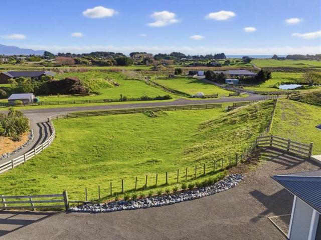 House for sale in Te Horo, Wellington
