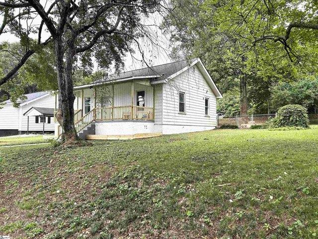 House for sale in Travelers Rest, South Carolina