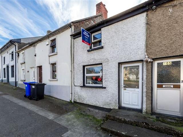 Terraced House for sale in New Ross