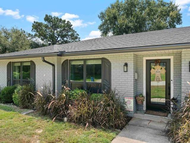 House for sale in Henderson, Texas