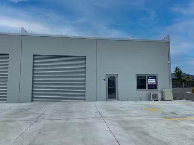House for rent in Chaslands, Canterbury