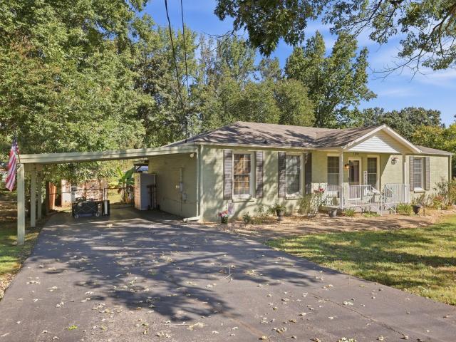 House for sale in Paris, West Tennessee