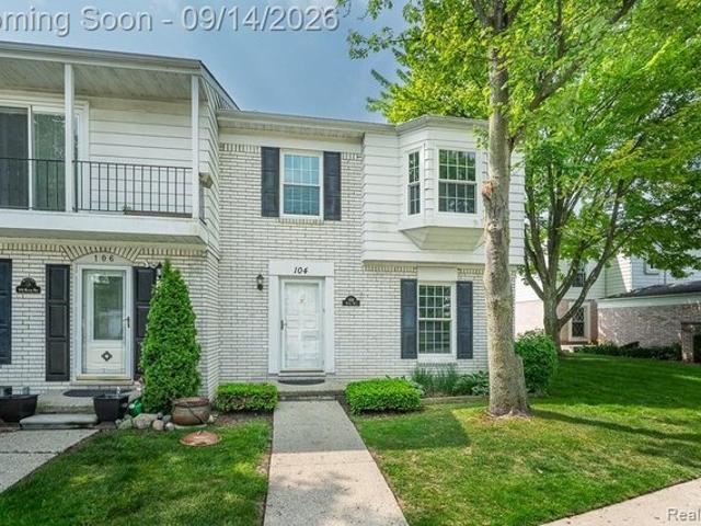 Condo for sale in Stratford Manor, Rochester Hills