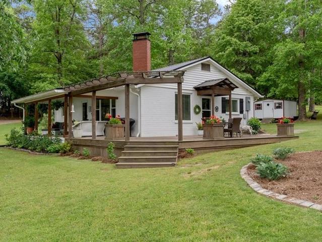 House for sale in Iva, South Carolina