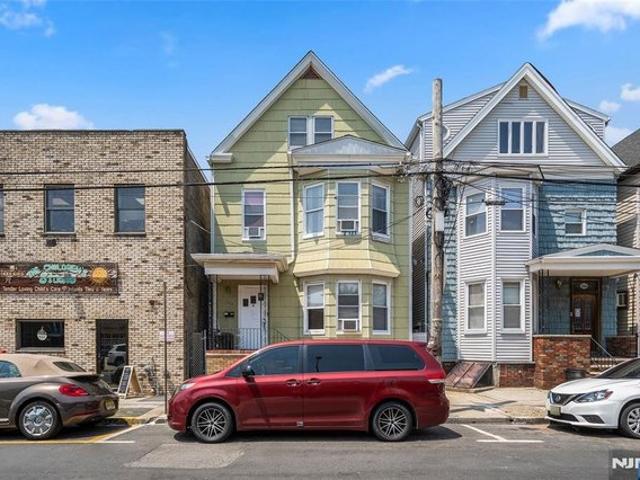 House for sale in Hudson, New Jersey