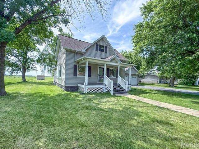 House for sale in Witt, Illinois