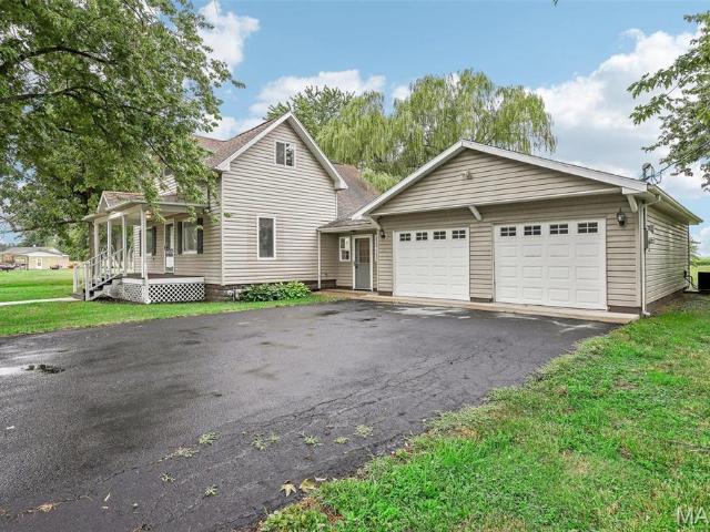 House for sale in Witt, Illinois