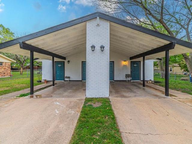 House for sale in Ellis, Texas