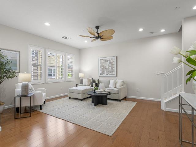Townhouse for sale in San Mateo