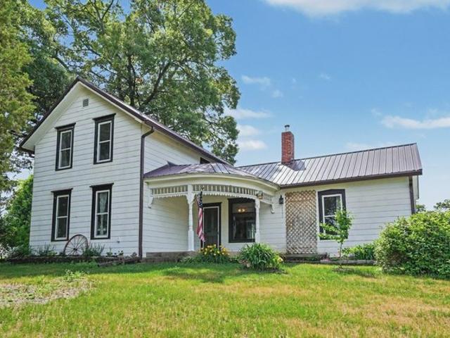 House for sale in Whiteside, Illinois