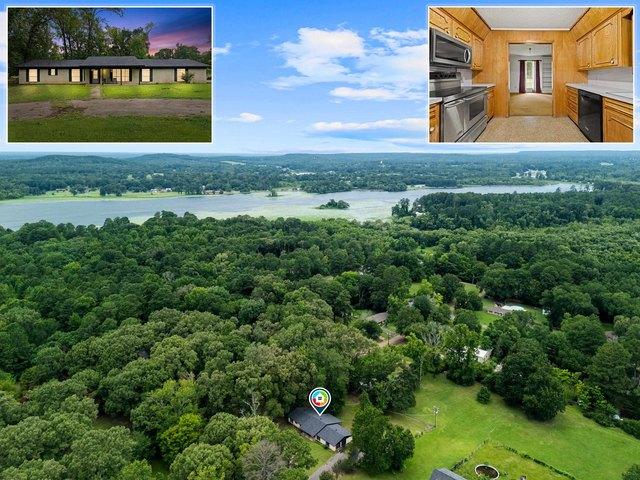 House for sale in Morris, Texas
