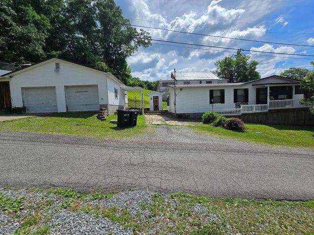 House for sale in Ansted, West Virginia