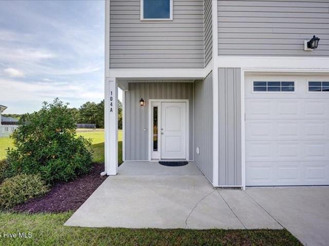 Townhouse for sale in Swansboro, North Carolina