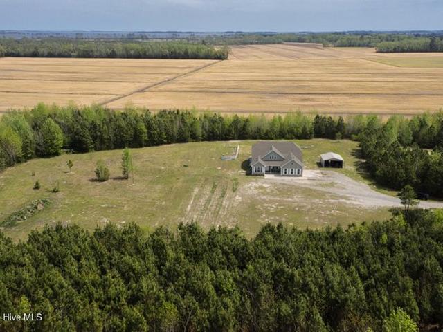 House for sale in Barco, North Carolina