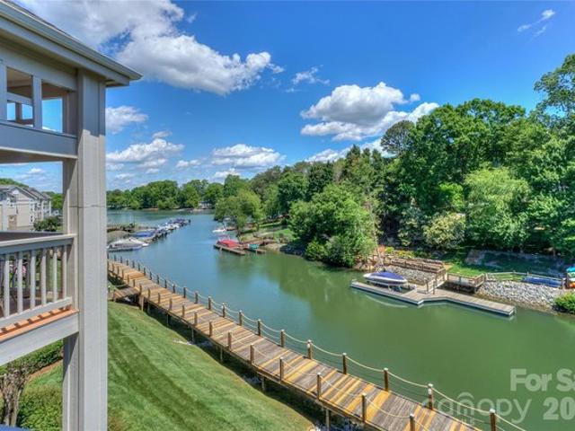 Condo for sale in Mooresville, Iredell County