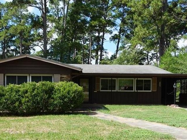 House for sale in Crockett, Texas