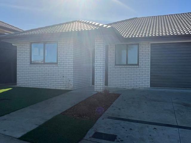 House for rent in Horsham Village, Hamilton City