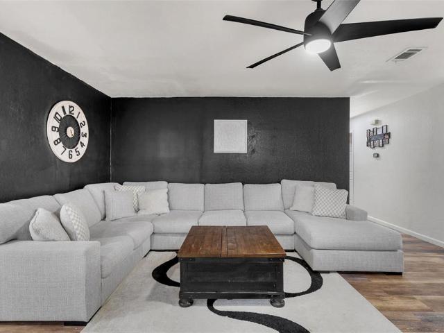 House for sale in Hewitt, Texas