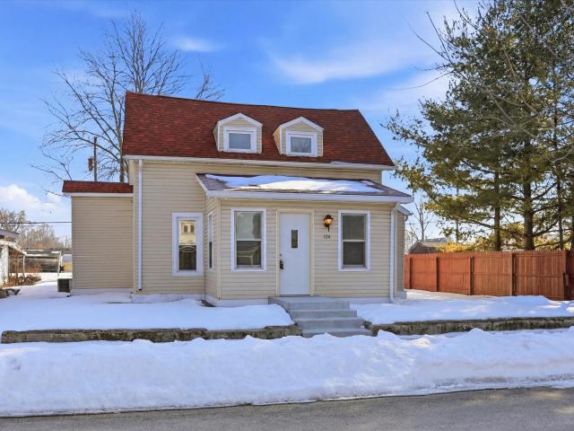 House for sale in Mooreland, Indiana