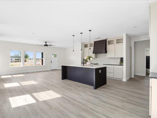 House for sale in Navarro, Texas