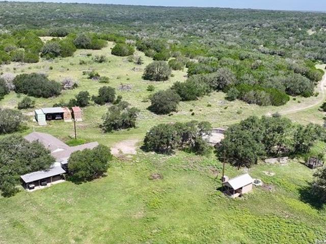 Farm for sale in Rocksprings, Edwards County
