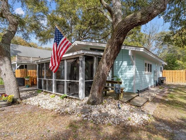 House for sale in Oak Island, North Carolina