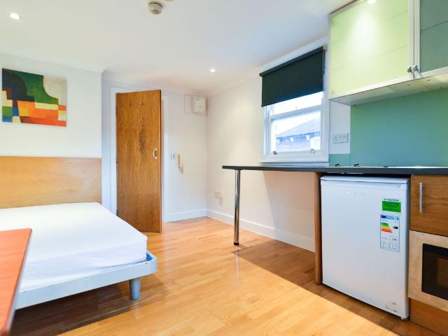 Studio for rent in Brook Green, Greater London