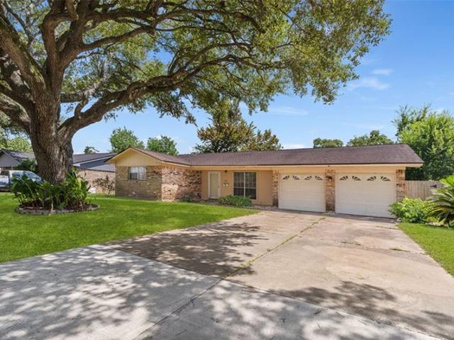 House for sale in Lake Jackson, Texas