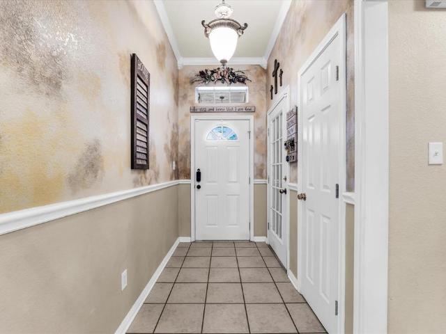 House for sale in Hewitt, Texas