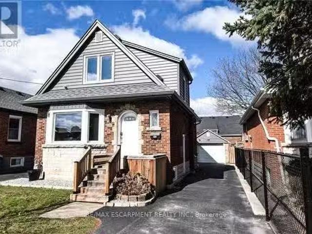 House for sale in Ancaster, Ontario