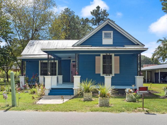 House for sale in Trenton, North Carolina