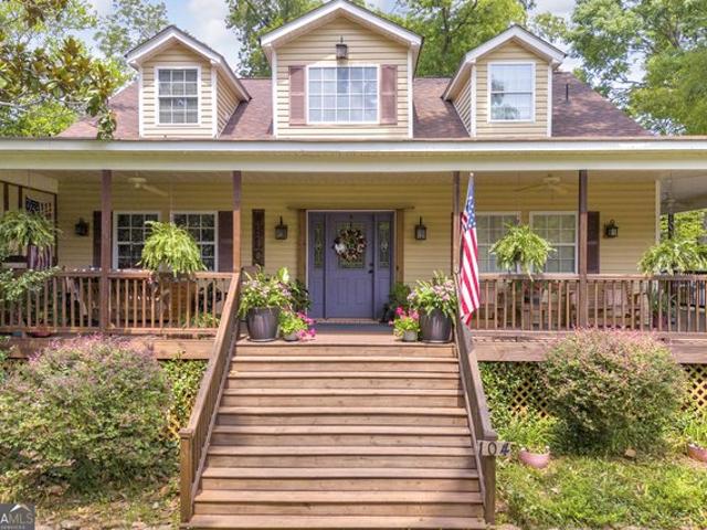 House for sale in Union Point, Georgia