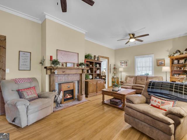 House for sale in Union Point, Georgia