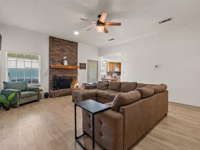 House for sale in Hewitt, Texas