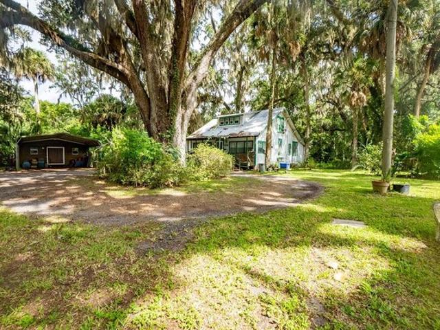 House for sale in East Palatka, Florida