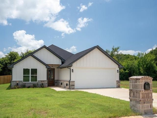 House for sale in Smith, Texas