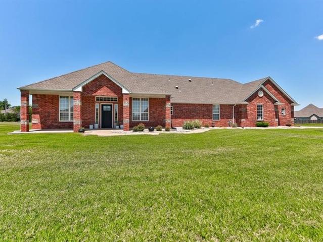 House for sale in Yukon, Oklahoma