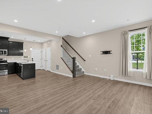 Condo for sale in Glenn Dale, Prince George's County