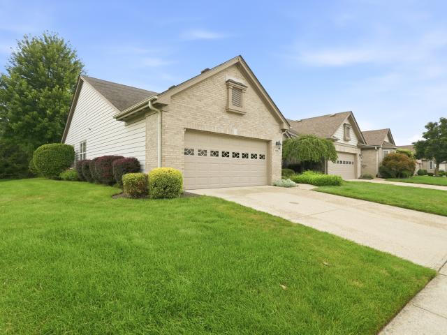 Condo for sale in Muir Woods, Fishers