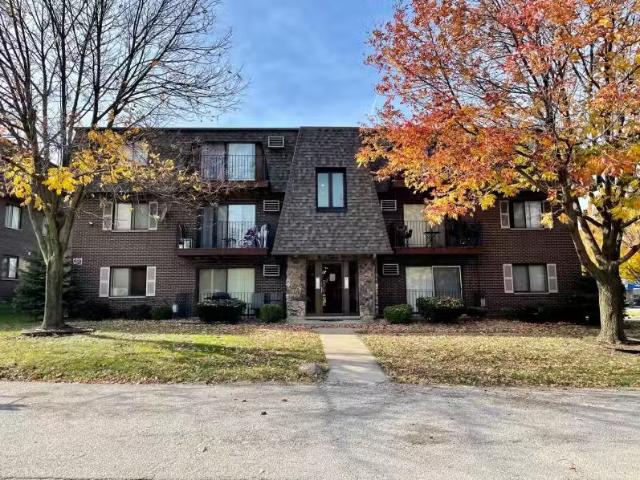 Condo for sale in Bedford Park