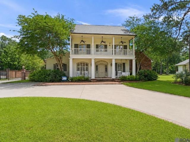 House for sale in Greenwell Springs, Louisiana