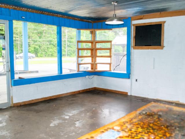 Commercial for sale in Ohatchee, Alabama