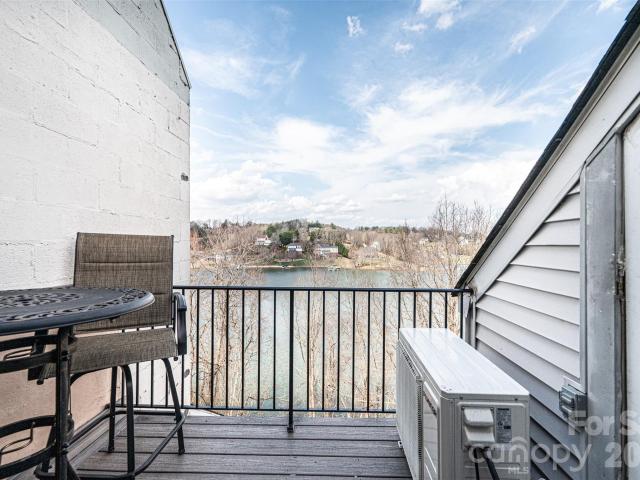 Condo for sale in Catawba, North Carolina