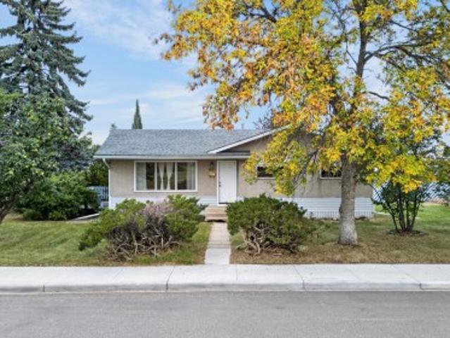 House for sale in Wedgewood, Alberta